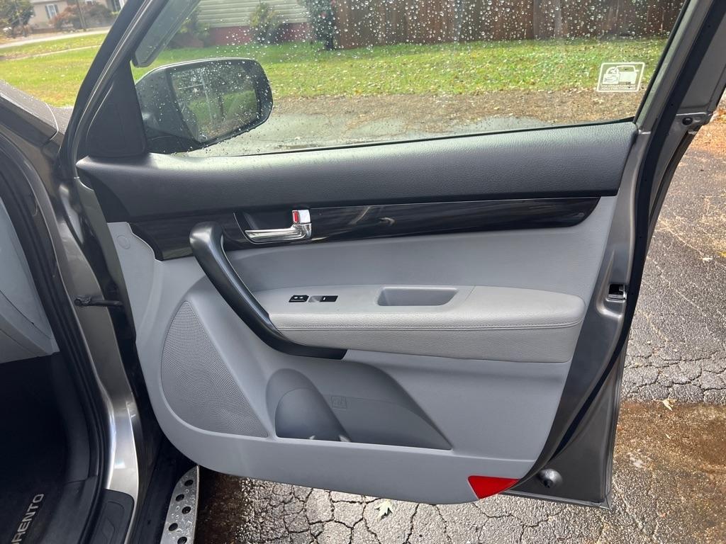 Kia Sorento LX 2WD 2012