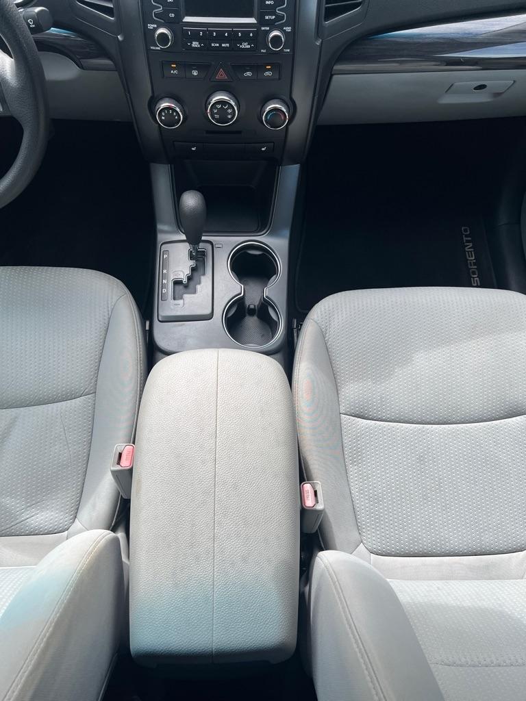 Kia Sorento LX 2WD 2012