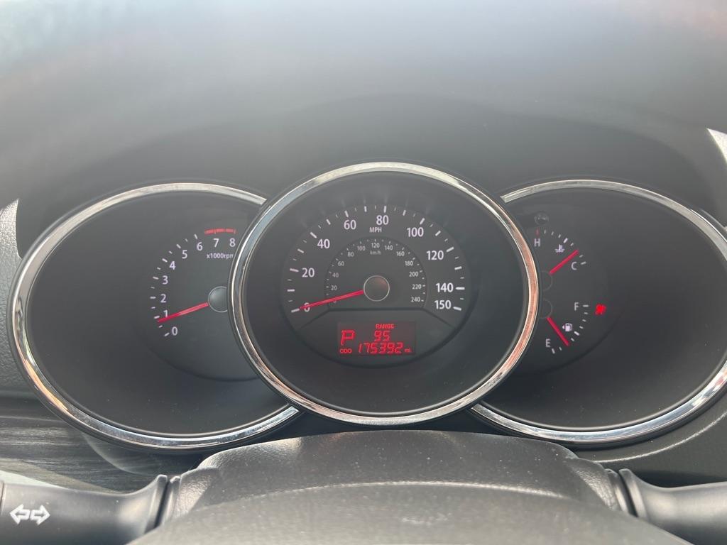 Kia Sorento LX 2WD 2012