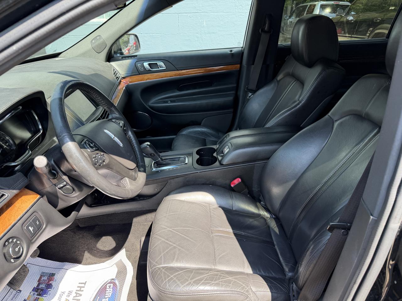 2013 Lincoln MKT - Photo 7