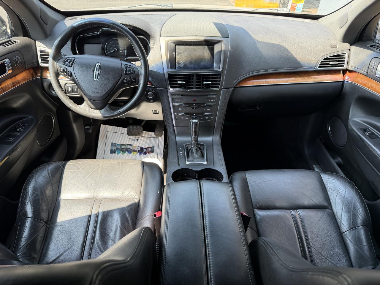 2013 Lincoln MKT - Photo 9
