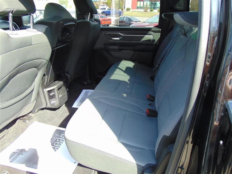 RAM 1500 Big Horn Crew Cab SWB 2WD 2023
