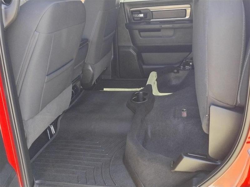 RAM 1500 Classic Tradesman Crew Cab SWB 4WD 2022