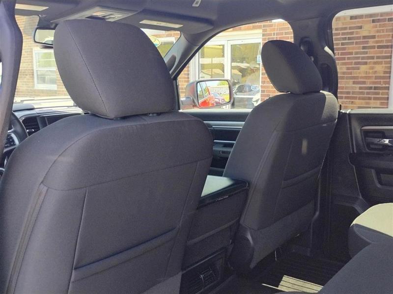 RAM 1500 Classic Tradesman Crew Cab SWB 4WD 2022