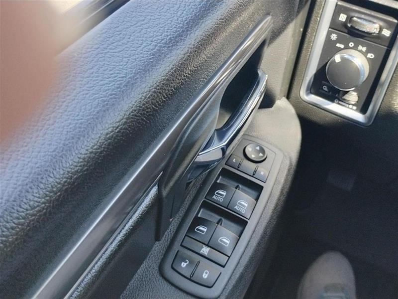 RAM 1500 Classic Tradesman Crew Cab SWB 4WD 2022