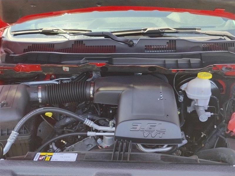 RAM 1500 Classic Tradesman Crew Cab SWB 4WD 2022