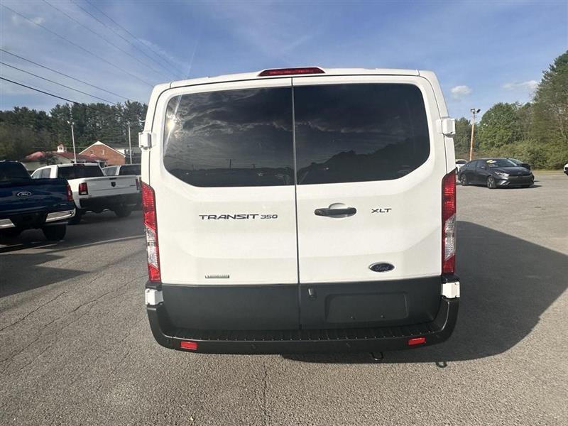 Ford Transit 350 Wagon Low Roof XL w/Sliding Pass. 148-in. WB 2023