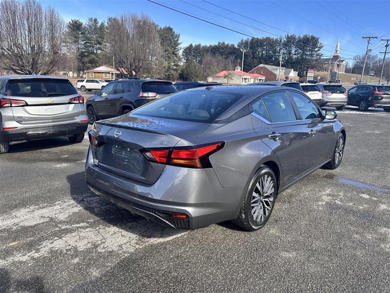 Nissan Altima 2.5 SV 2024