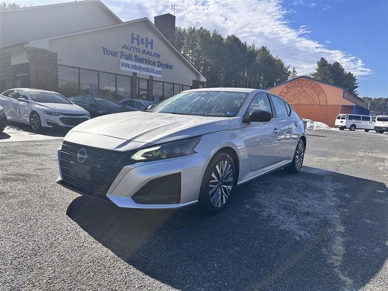 Nissan Altima 2.5 SV 2024