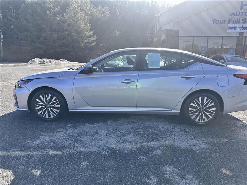 Nissan Altima 2.5 SV 2024