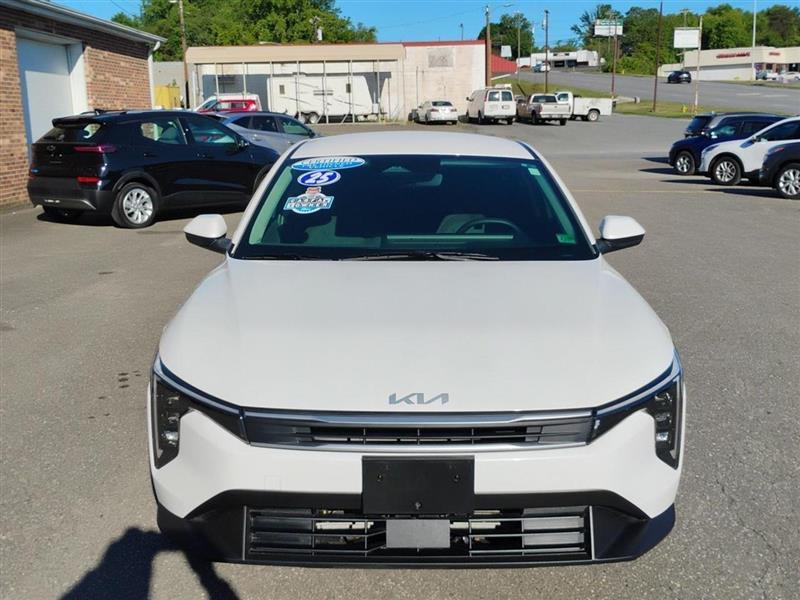 Kia K4 LXS 2025
