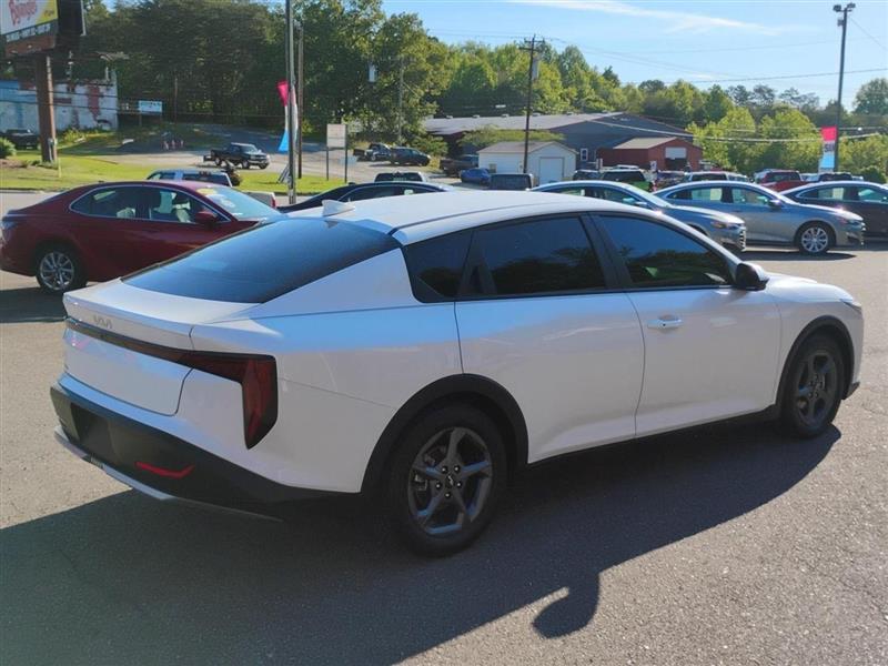 Kia K4 LXS 2025
