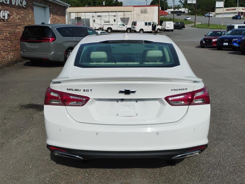 Chevrolet Malibu Premier 2022