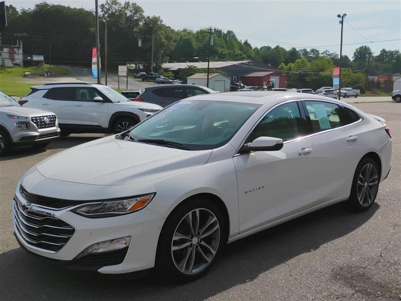 2022 Chevrolet Malibu Blanco (Summit White) Sedán Tracción delantera 9 velocidades Automática