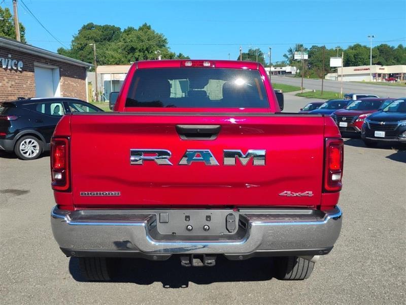 RAM 2500 Tradesman Crew Cab SWB 4WD 2026