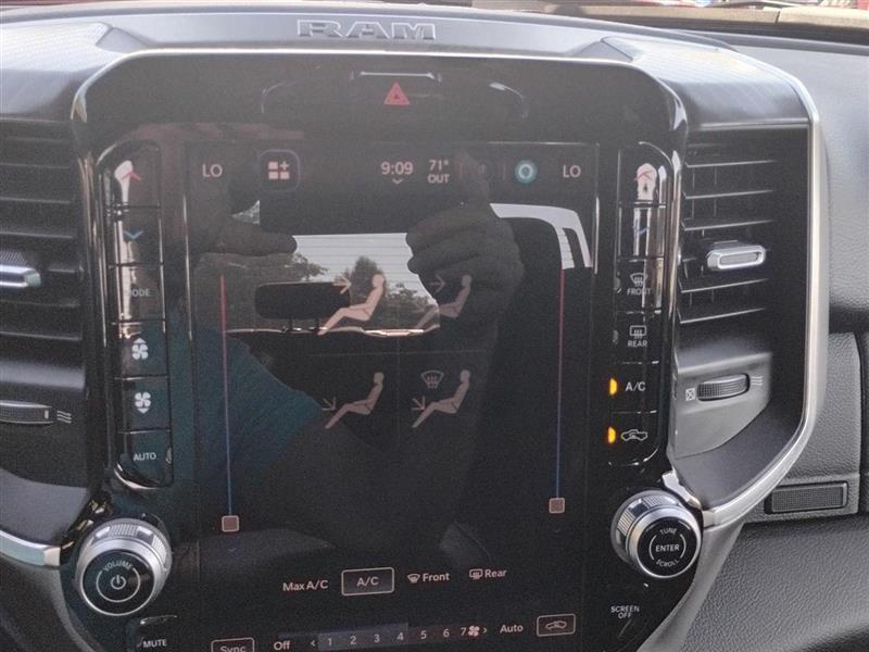 RAM 2500 Tradesman Crew Cab SWB 4WD 2026