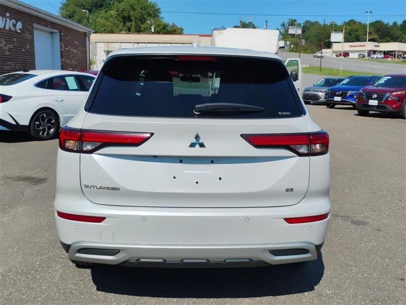 Mitsubishi Outlander SE 4WD 2024