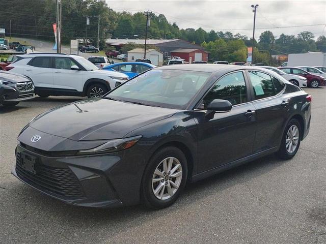 2025 Toyota Camry XLE FWD