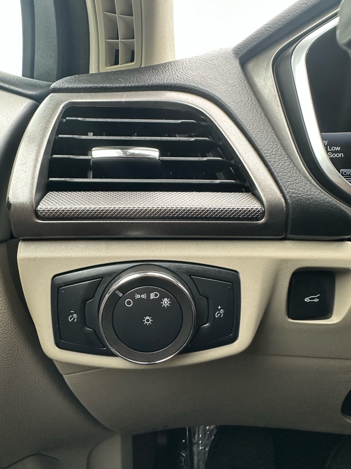 Ford Fusion SE 2020