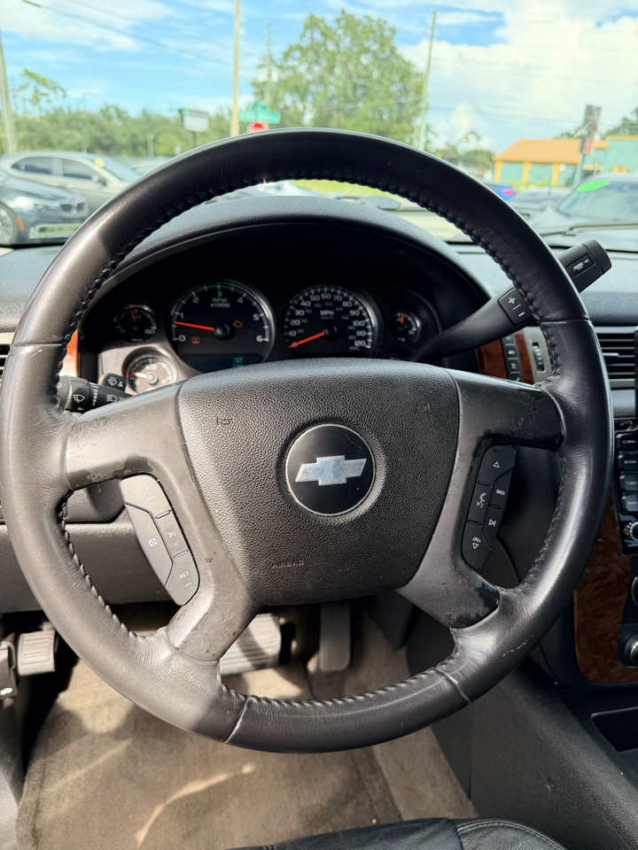 Chevrolet Suburban LT1 1500 2WD 2009