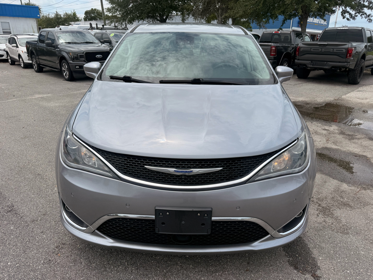 Chrysler Pacifica Touring Plus 2020