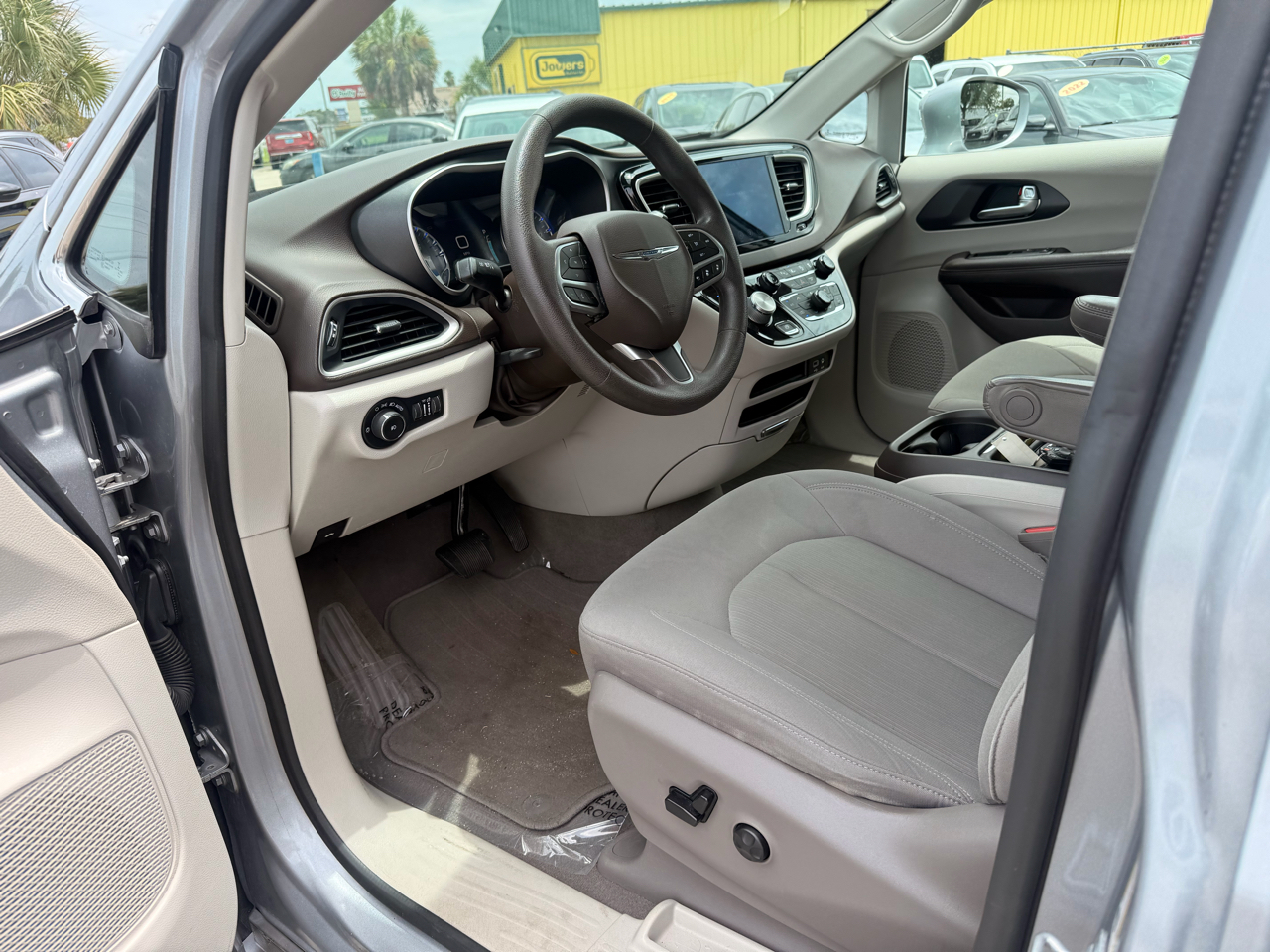 Chrysler Pacifica Touring Plus 2020