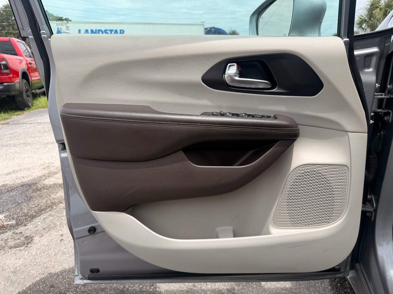 Chrysler Pacifica Touring Plus 2020