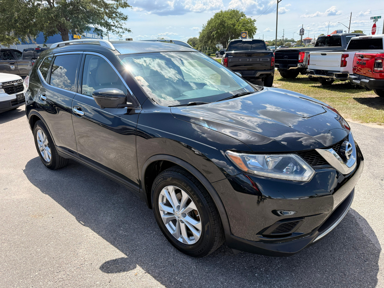 Nissan Rogue FWD 4dr SV 2016