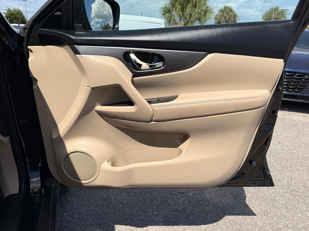 Nissan Rogue FWD 4dr SV 2016