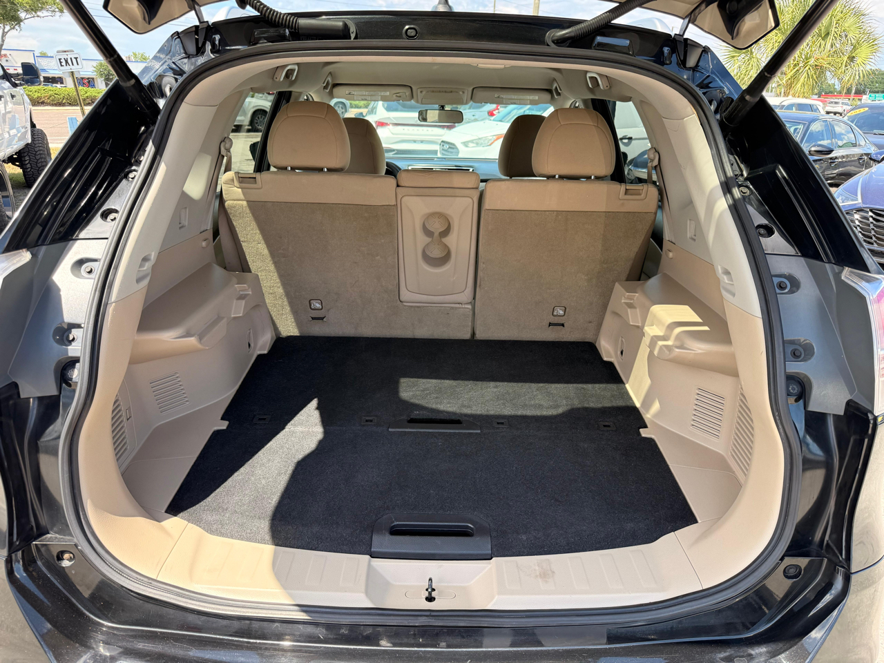 Nissan Rogue FWD 4dr SV 2016