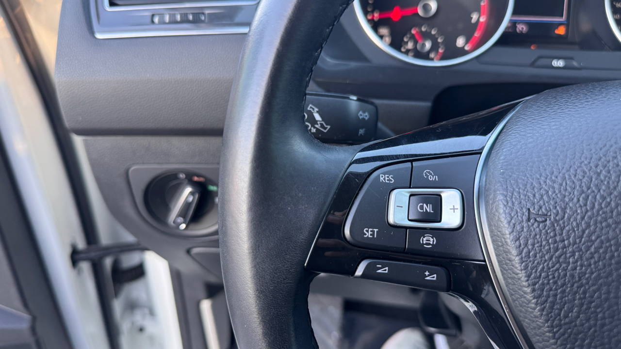Volkswagen Tiguan 2.0T SE R-Line Black FWD 2019