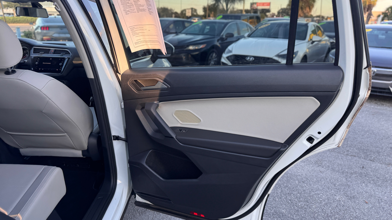 Volkswagen Tiguan 2.0T SE R-Line Black FWD 2019