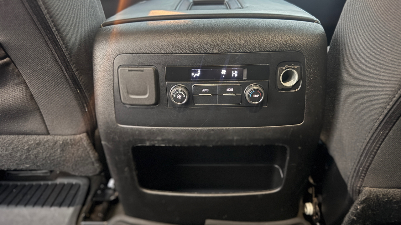 GMC Yukon XL 2WD 4dr SLE 2018
