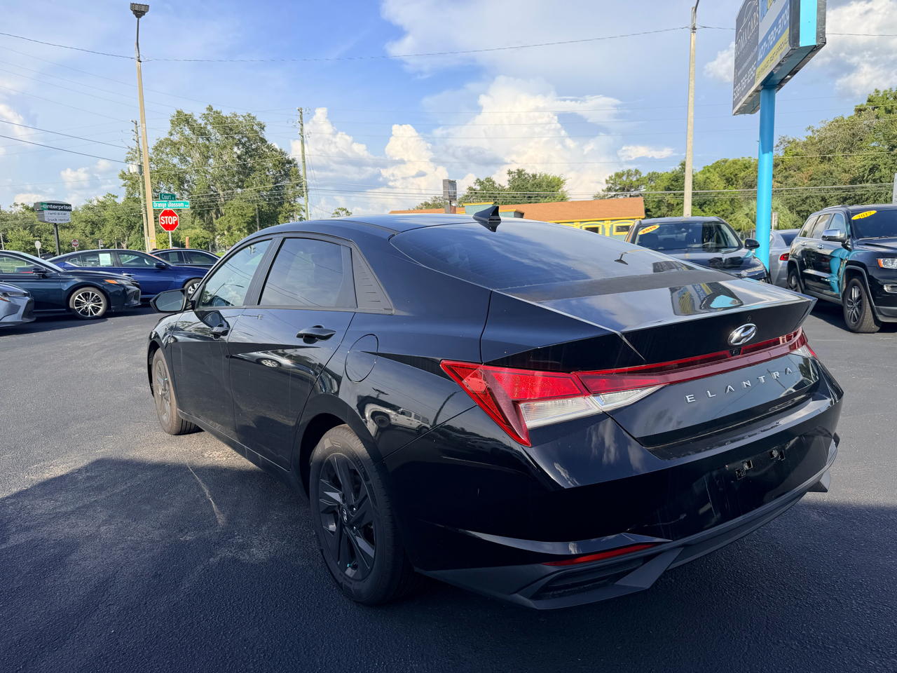 Hyundai Elantra SEL IVT 2022