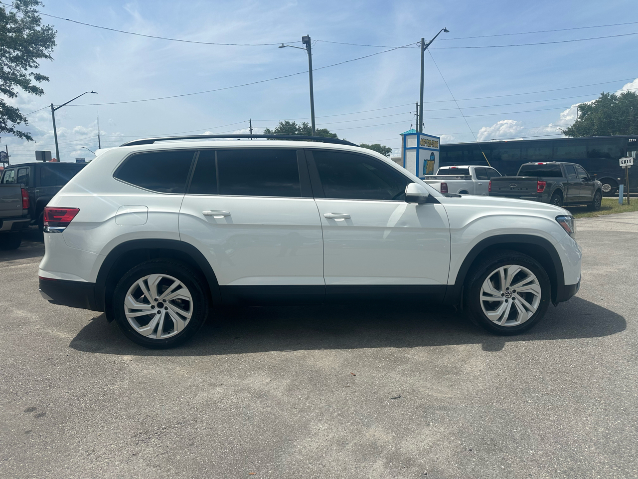 Volkswagen Atlas 2021.5 3.6L V6 SE w/Technology FWD 2021