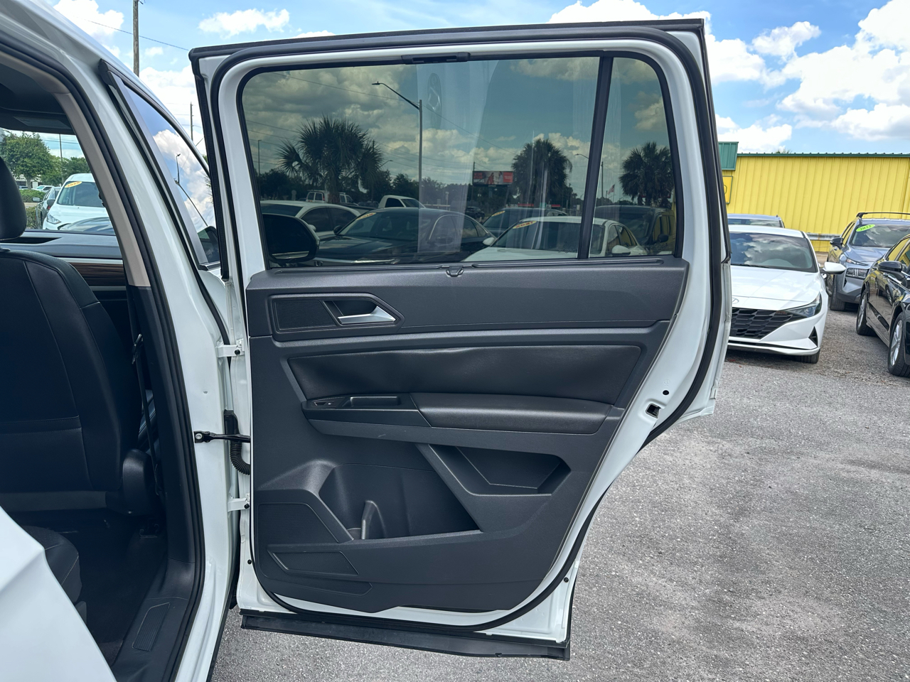 Volkswagen Atlas 2021.5 3.6L V6 SE w/Technology FWD 2021
