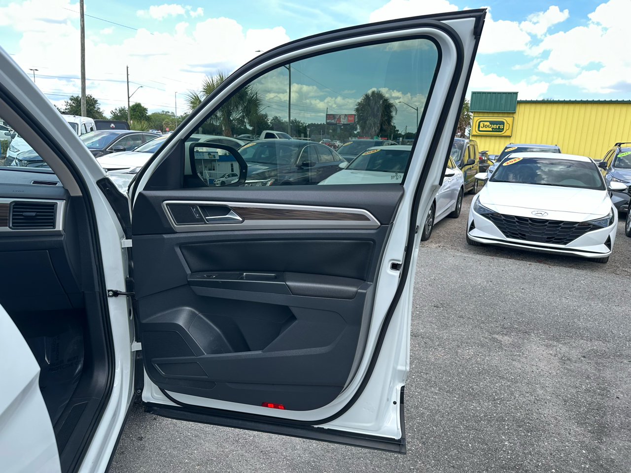 Volkswagen Atlas 2021.5 3.6L V6 SE w/Technology FWD 2021