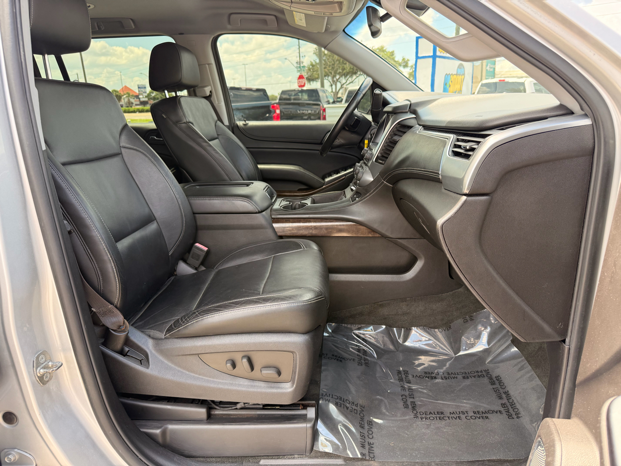 Chevrolet Suburban 4WD 4dr LT 2015