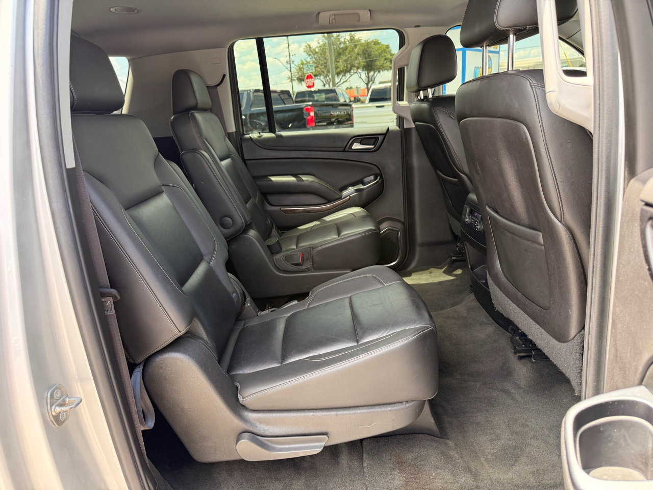Chevrolet Suburban 4WD 4dr LT 2015