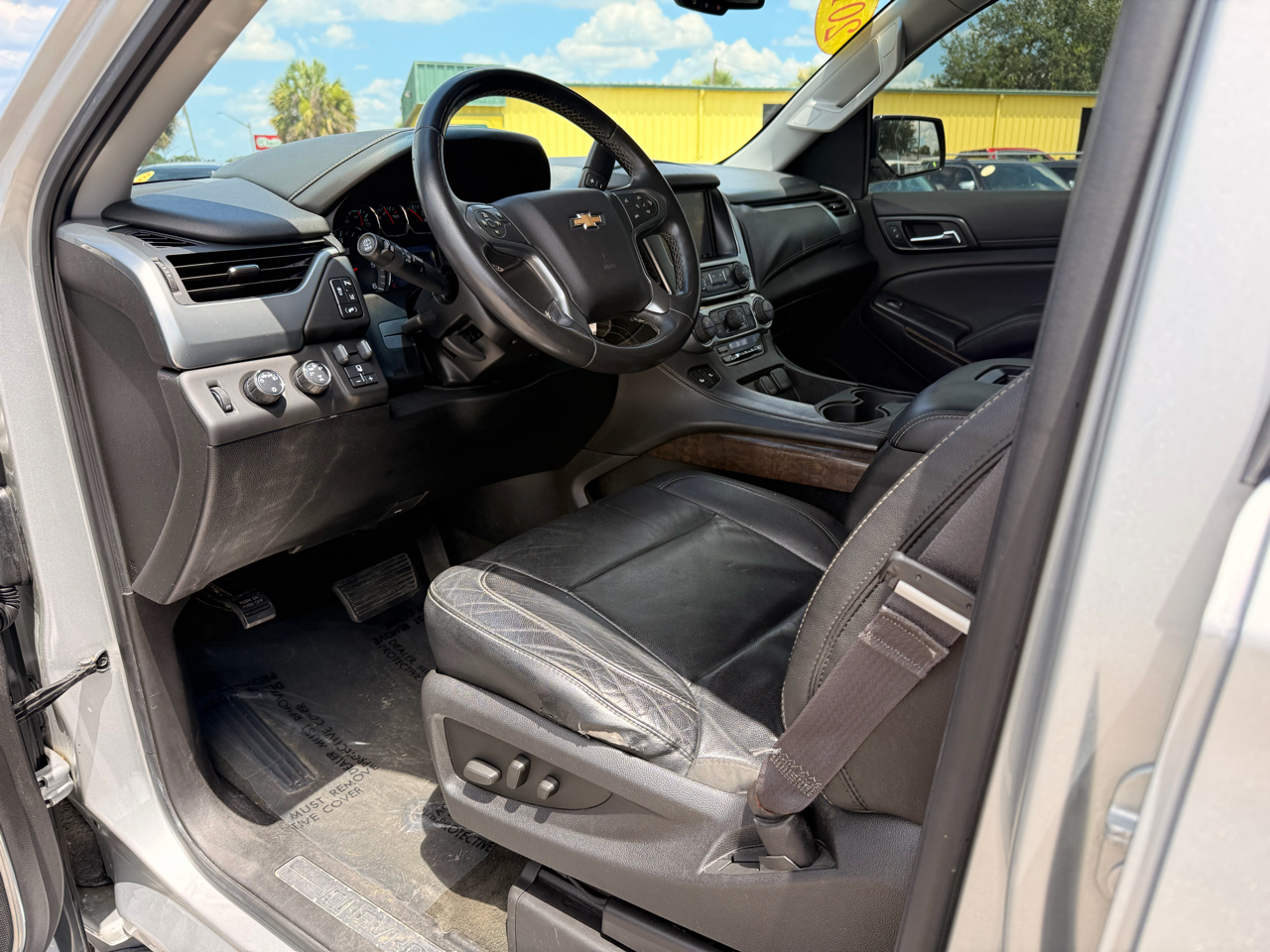 Chevrolet Suburban 4WD 4dr LT 2015
