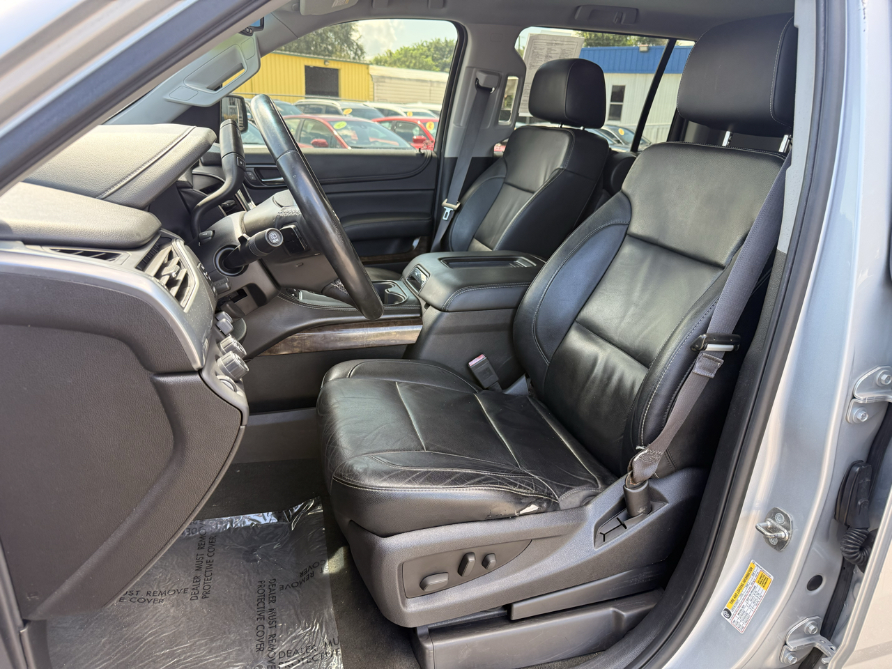 Chevrolet Suburban 4WD 4dr LT 2015
