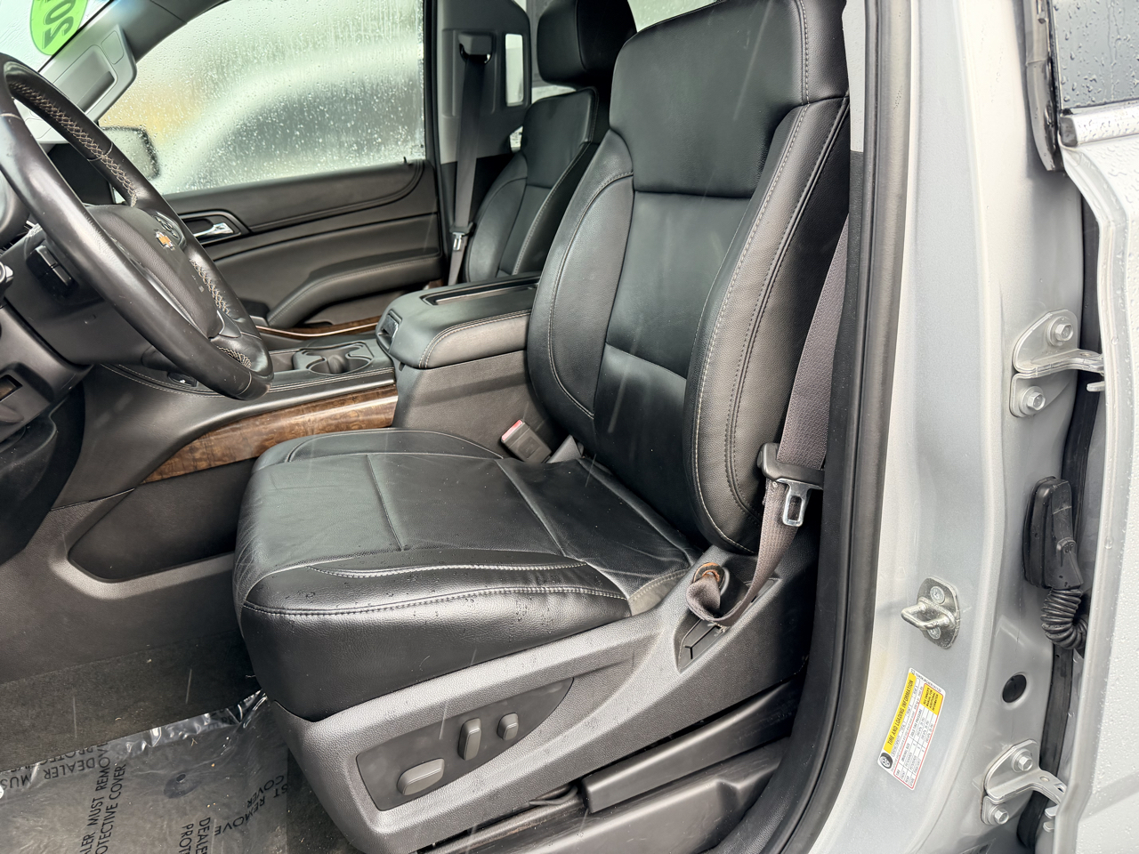 Chevrolet Suburban 4WD 4dr LT 2015