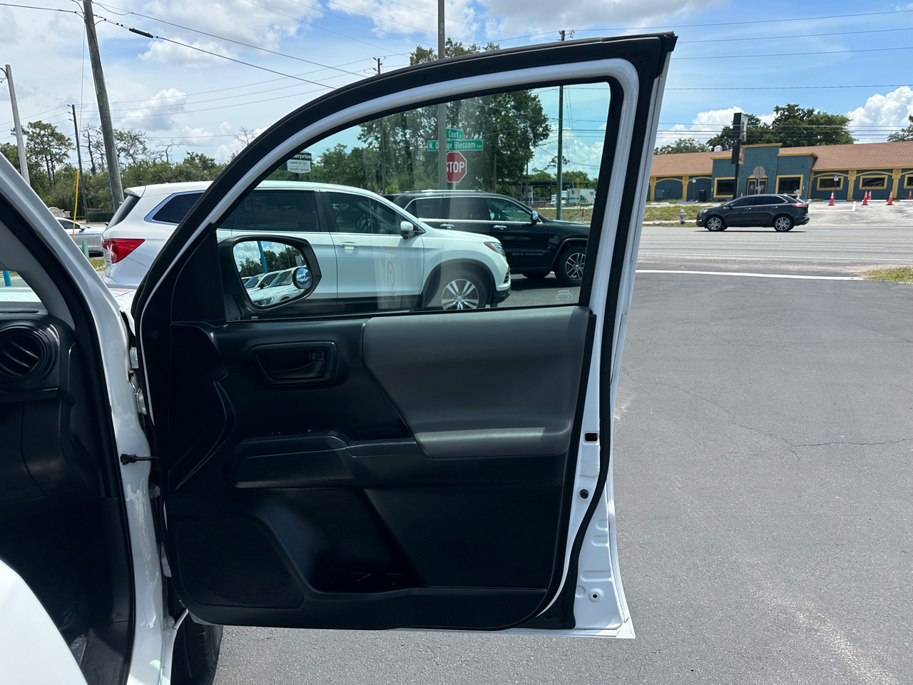 Toyota Tacoma 2WD SR Access Cab 6' Bed I4 AT (Natl) 2019
