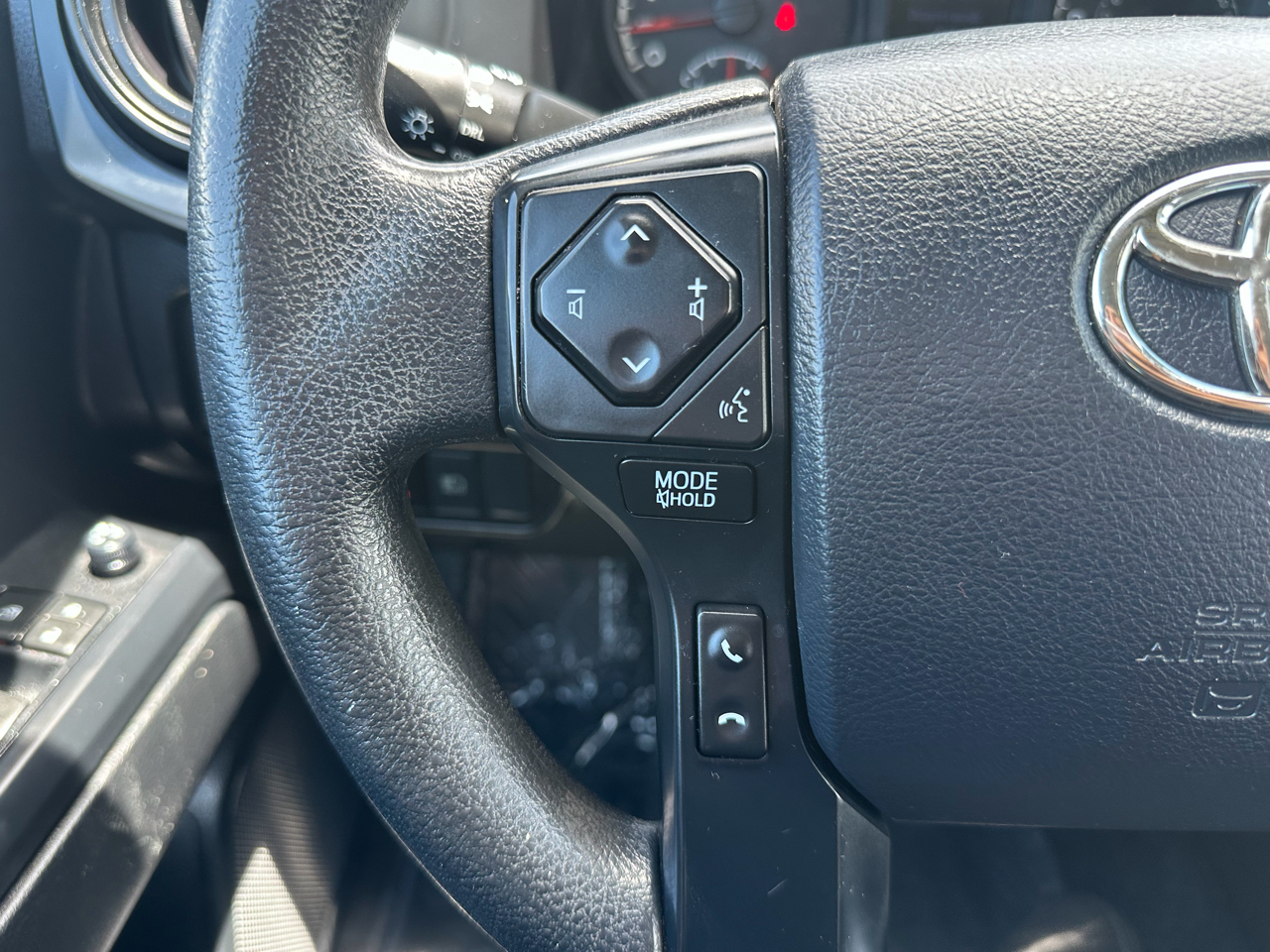 Toyota Tacoma 2WD SR Access Cab 6' Bed I4 AT (Natl) 2019