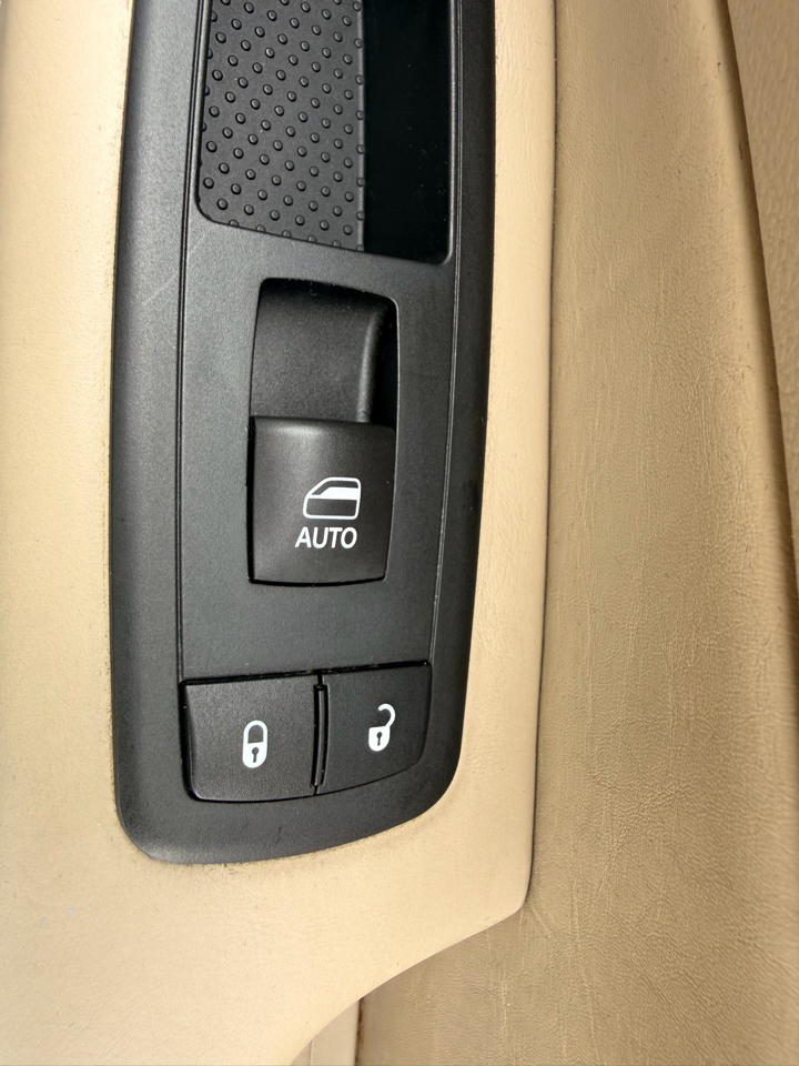 Jeep Grand Cherokee RWD 4dr Overland 2016