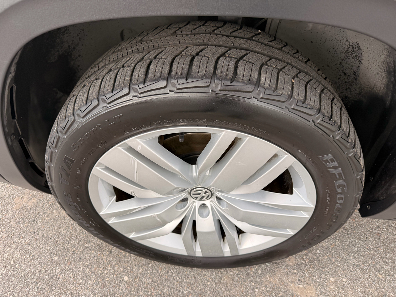 Volkswagen Atlas 3.6L V6 SE w/Technology FWD 2019
