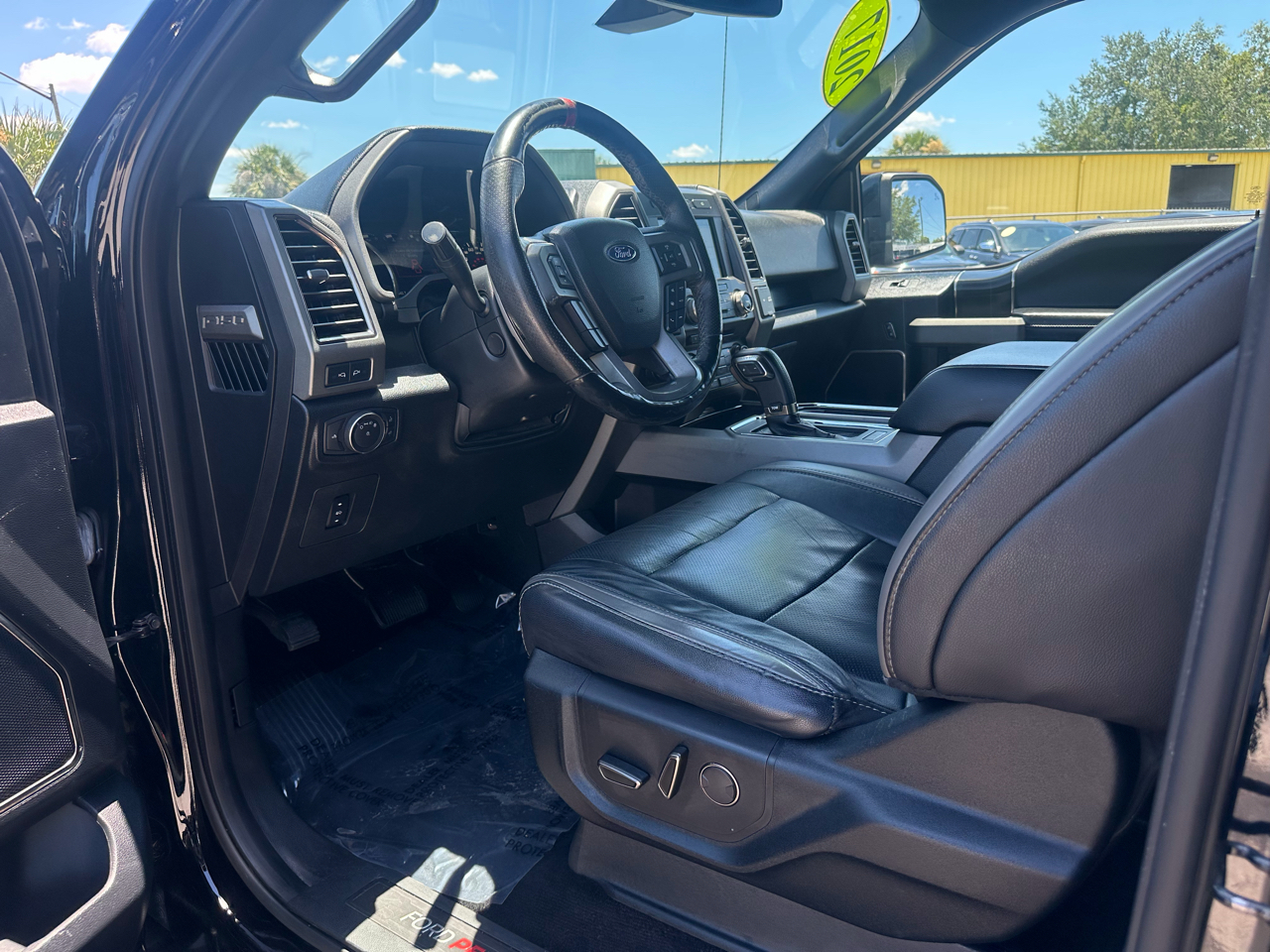 Ford F-150 Raptor 4WD SuperCrew 5.5' Box 2017