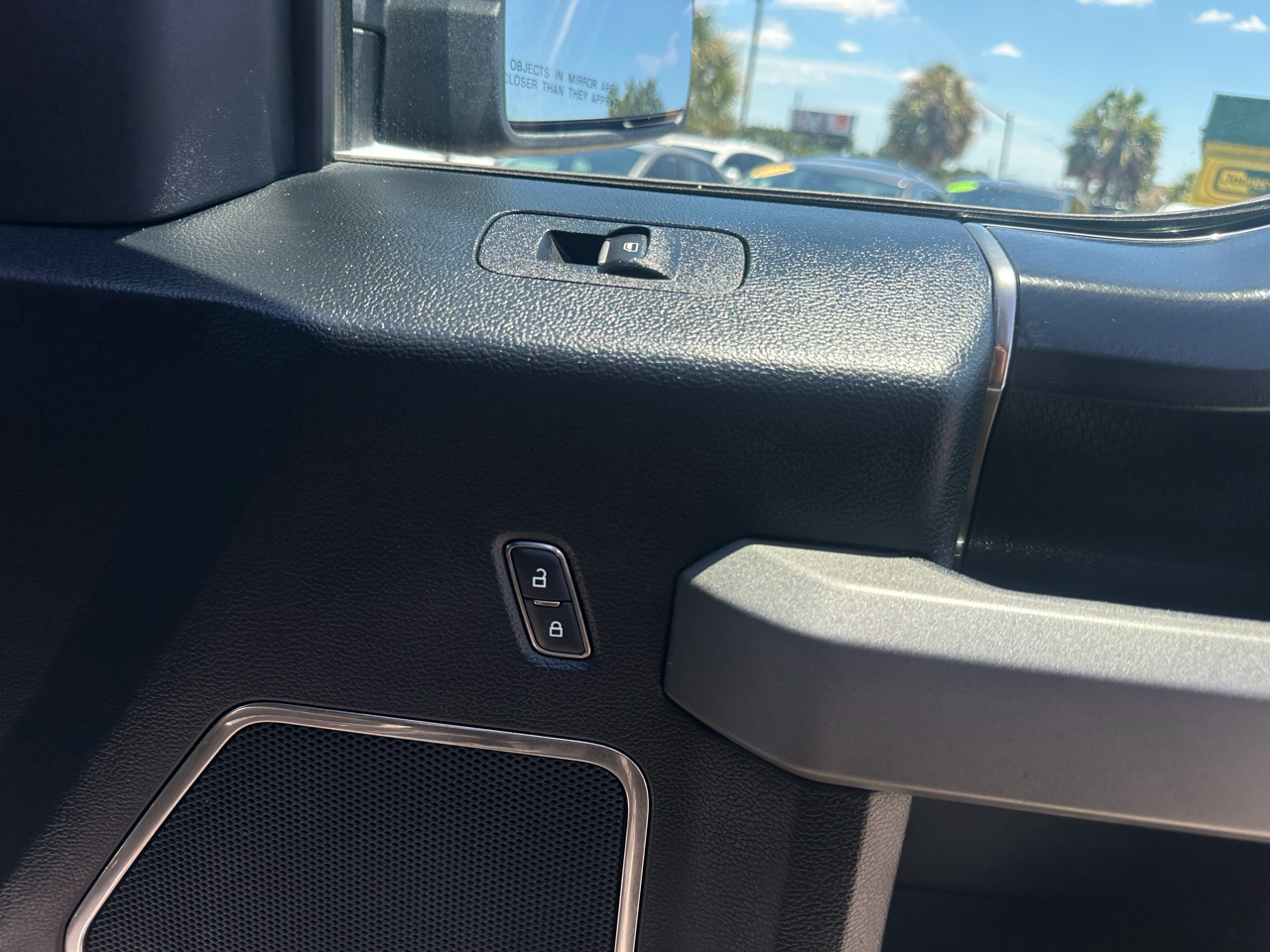 Ford F-150 Raptor 4WD SuperCrew 5.5' Box 2017