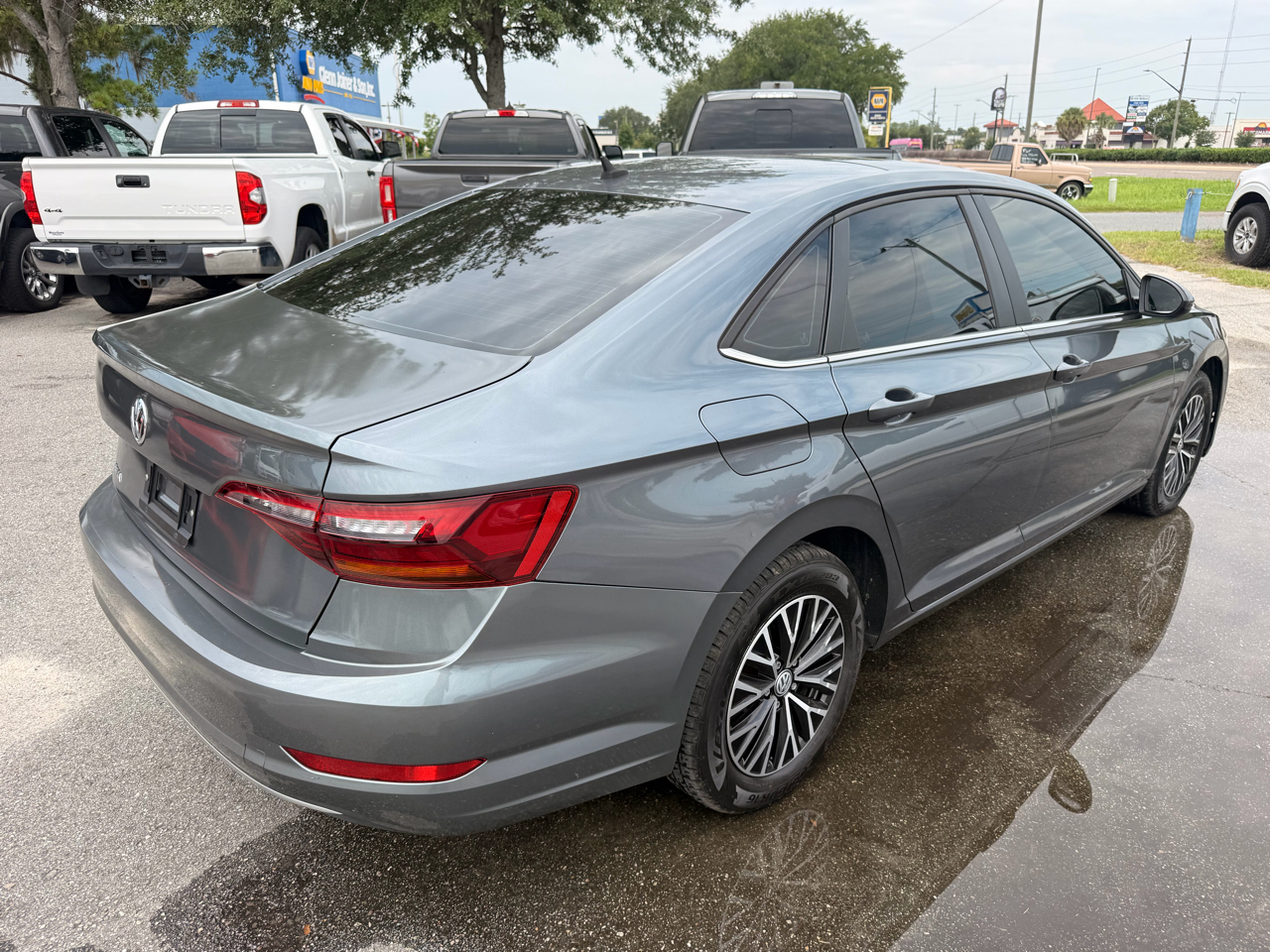 Volkswagen Jetta SE 4D Sedan at 2019