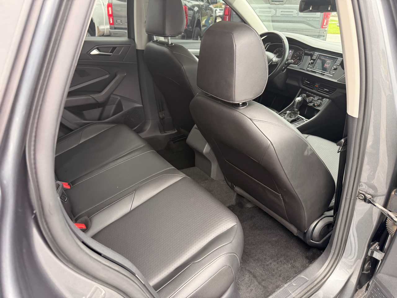 Volkswagen Jetta SE 4D Sedan at 2019